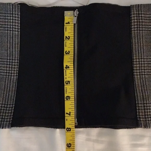 Tibi **NWT** Chester Checked Wool Corset. Size 12. - Picture 9 of 10